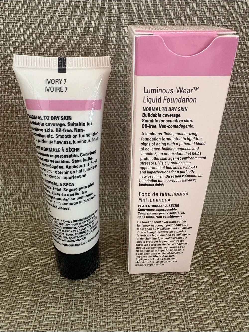 Mary Kay Timewise Luminous-Wear Liquid Foundation Ivory 7 (038703) New In Box